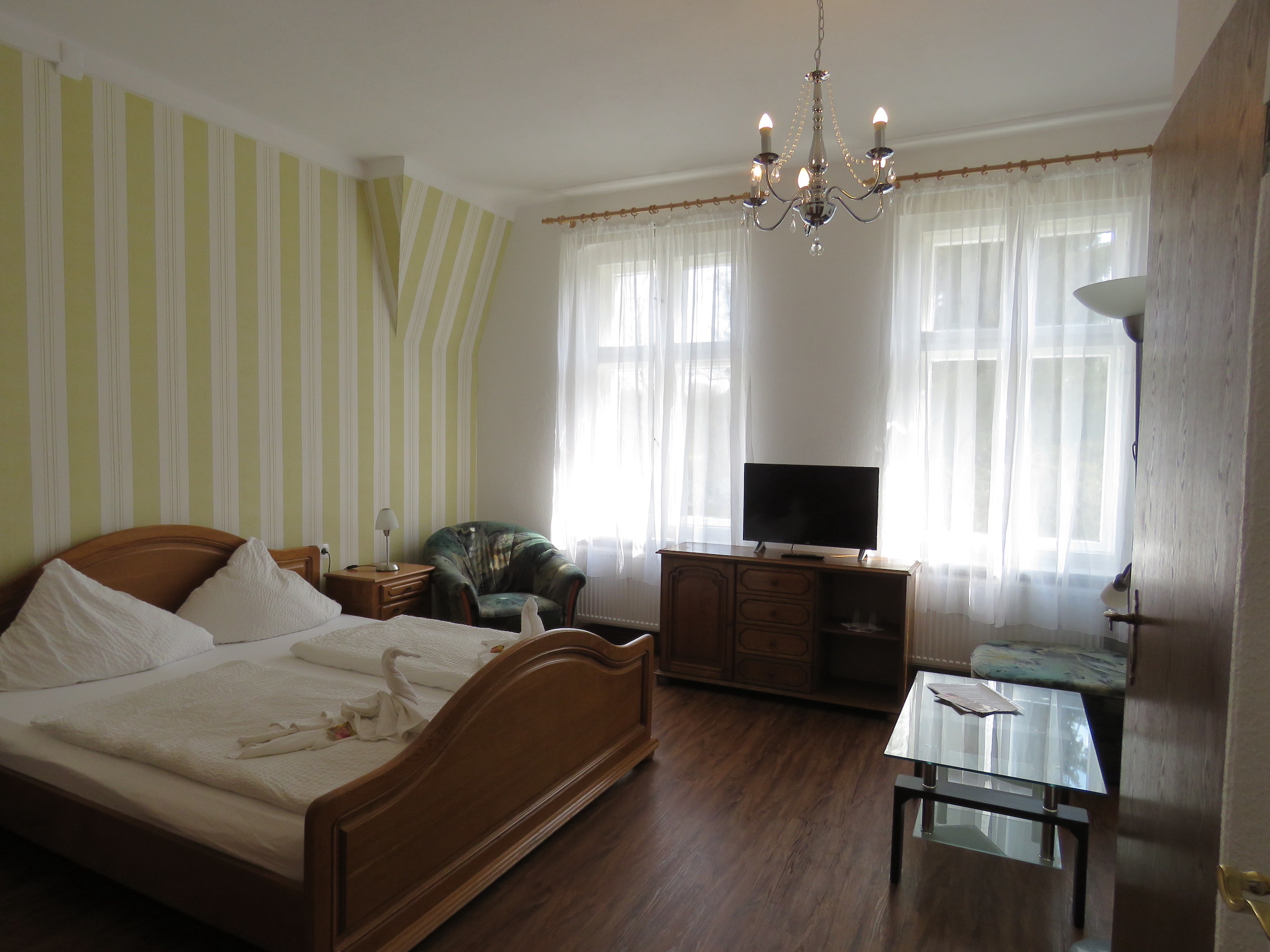 Blick in das neu gestaltete Zimmer 9 des Gasthauses